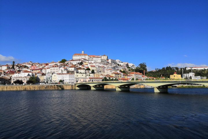 Estudantes aguardam com expetativa o momento de celebrar a Queima das Fitas