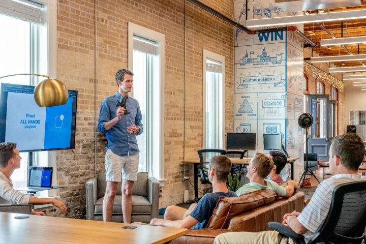 Let’s Talk: Pitch Deck & Startups