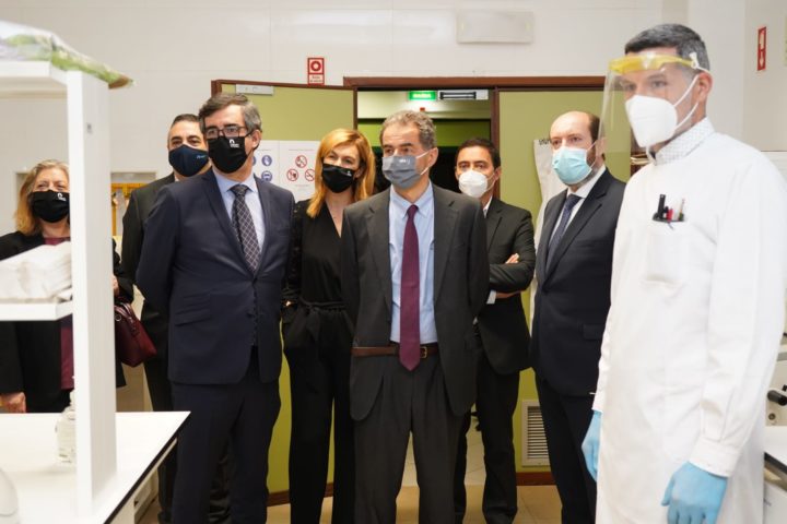 Ministro acompanhou regresso às aulas presenciais e testagem à COVID-19