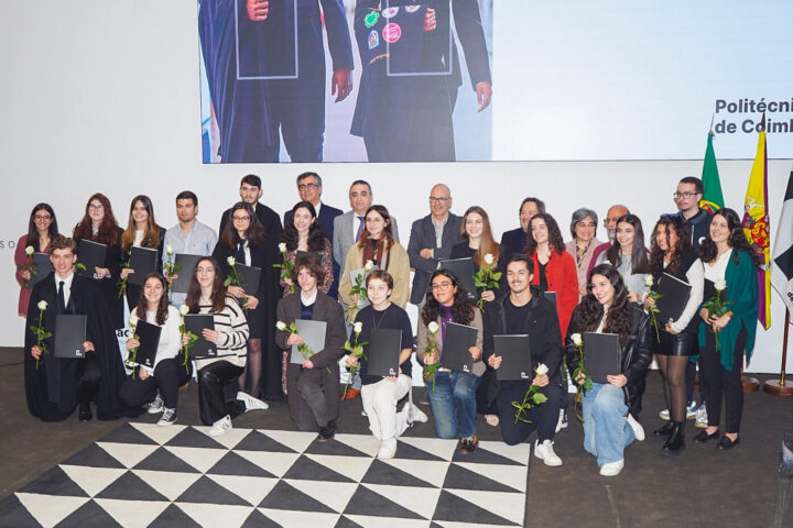 IPC entrega diplomas de mérito a estudantes