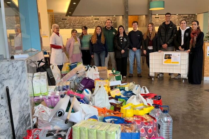 Bens doados pela comunidade do IPC entregues em Leiria