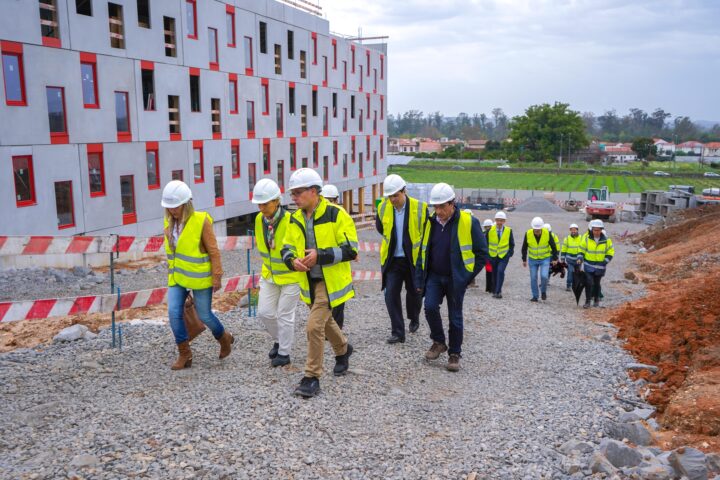 Presidente da Câmara Municipal de Coimbra visitou obra das novas residências do IPC