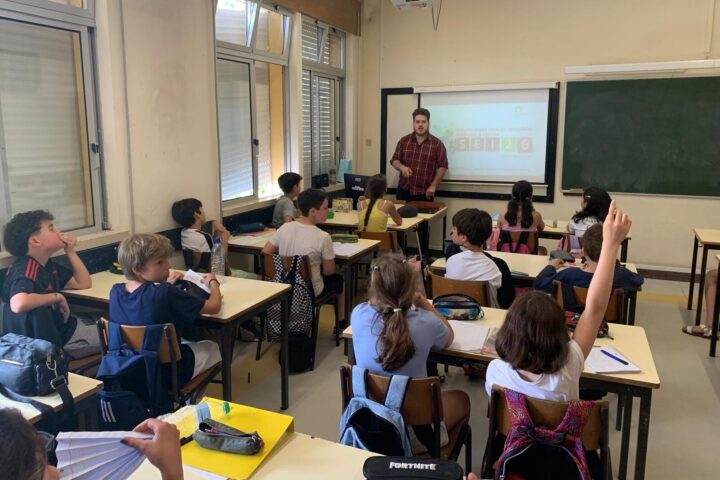Atividade dá a conhecer plantas invasoras junto de estudantes do 2.º Ciclo