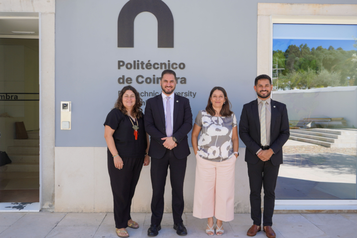 Reitor do Instituto Federal do Acre (IFAC), Fábio Storch, e Diretor Sistémico de Relações Internacionais, Luiz Eduardo Guedes com a Vice-Reitora da UPCoimbra, Sofia Silva e Catarina Marques do Serviço de Relações Internacionais